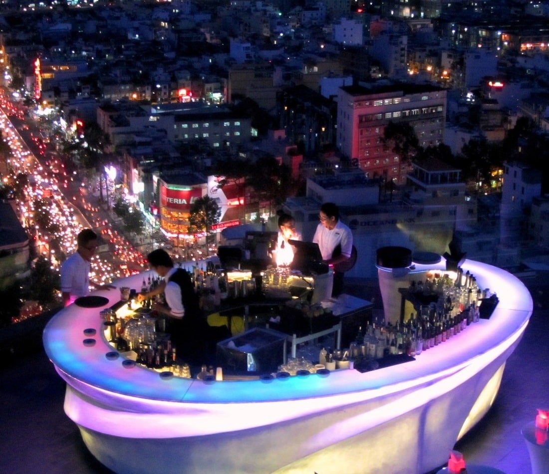 011-copy TOP 5: Střešních barů v Saigonu (Hồ Chí Minh City) - Čech ve Vietnamu